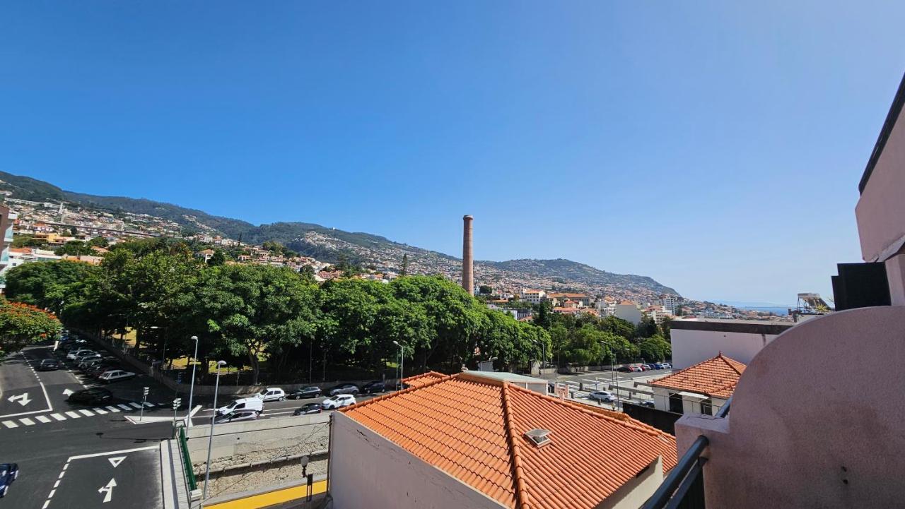Garden And Seaview Apartment - Free Parking フンシャル エクステリア 写真
